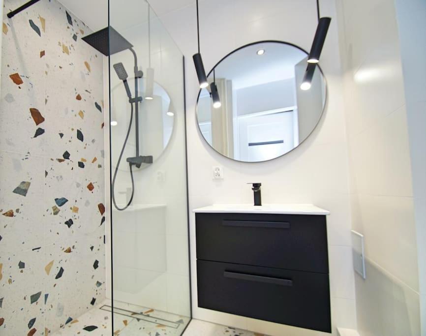 Apartament Korfantego Citycentre Z Widokiem Na Spodek 카토비체 외부 사진